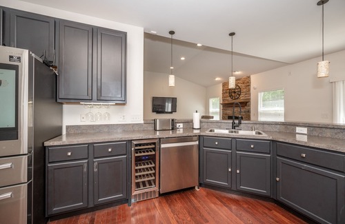 Northside House | Experience Urban Escape: Steps from Attractions & Spa!