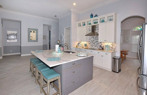 Vero Beach House | Vero Islander: Relax by the Beach with Private Pool Access