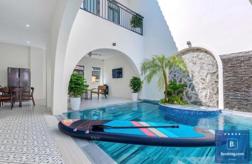 Thang Tam Villa | Spacious Villa 8 Phòng Ngủ with Pool & Karaoke Fun