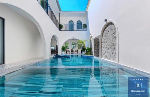 Thang Tam Villa | Spacious Villa 8 Phòng Ngủ with Pool & Karaoke Fun