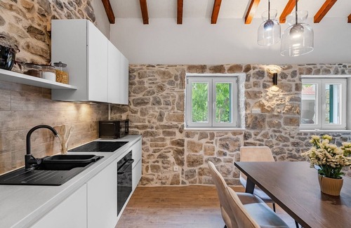 Zadvarje Villa | NEW Villa AmaRosa - heated pool with hydromassage