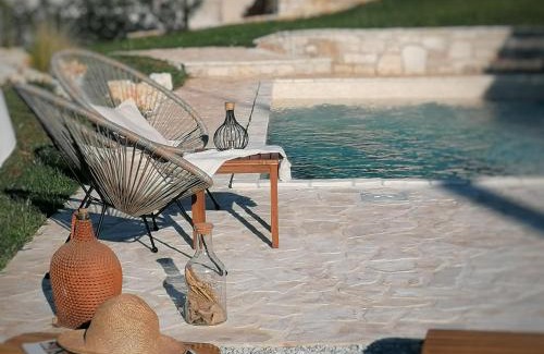 Tinjan House | Discover Villa D'Vita: Oceanfront Escape with Pool