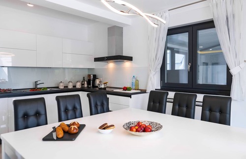 Medulin Villa | Experience Villa Elodie: Pet-Friendly Oasis in Medulin