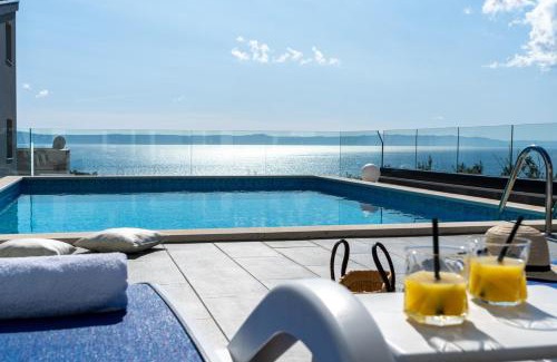 Makarska Villa | Villa Lea: 5-Bedroom Retreat with Pool and Stunning Views