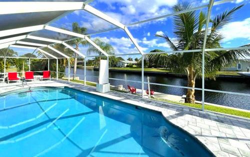 Caloosahatchee House | Experience Villa Rosa & Lucia: Oceanfront with Pool Access