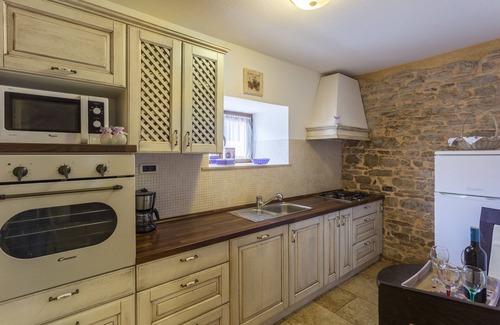 Orihi Villa | Villa Roy: Private Pool Retreat in Central Istria, 9.6/10