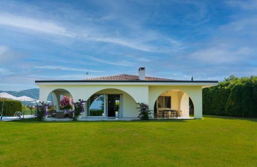 Bardolino Villa | Experience Villa Tosca: Oceanfront Bliss and Family-Friendly
