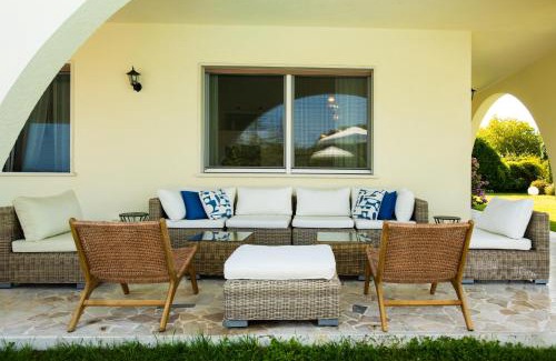 Bardolino Villa | Experience Villa Tosca: Oceanfront Bliss and Family-Friendly
