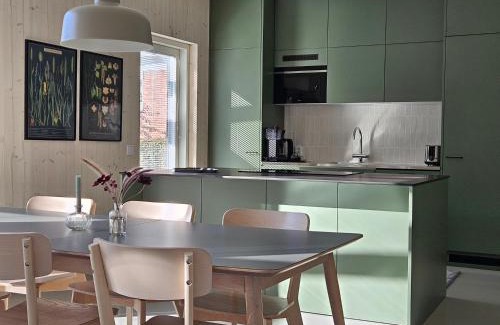 Hameenlinna Villa | Inviting New Villa with Ocean View, Hot Tub & WiFi