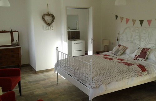 Sainte-Souline Villa | Inviting Villa in Rural France with Scenic Views & Pet Friendly