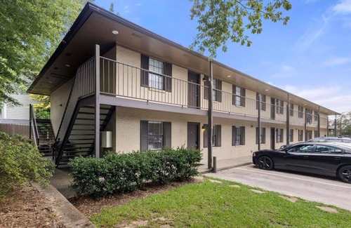 Auburn Condo | Premier War Damn Condo near Auburn Campus with Great Amenities