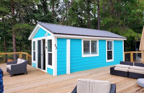 Steele Creek Cabin | Inviting Waterfront Cabin with Large Sundeck & Breakfast