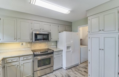 Charleston House | Relaxing Waterfront Home Near Beach & Downtown Charleston