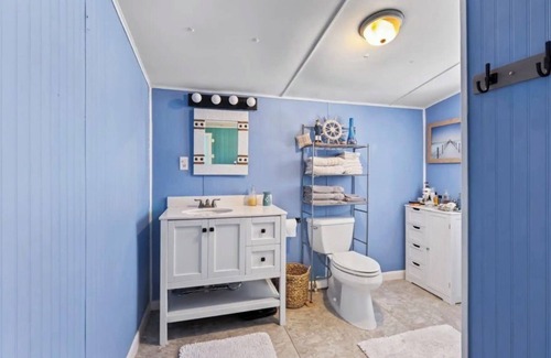 Suwannee House | Discover Waterfront Retreat for Fishing, Games & Family Fun