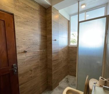 Unawatuna Hotel | Oceanfront Bliss at New Wave Beach Resort Unawatuna