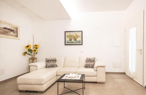 Rivazzurra Apartment | Modern Apartment Steps from the Beach, Family-Friendly