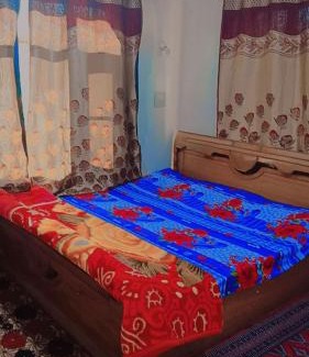 Srinagar Apartment | Discover New Way Paying Home Stay: Pet & Child Friendly