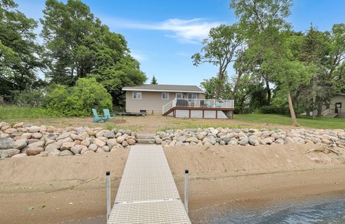 Battle Lake House | Discover West Battle Lake: Amazing Grace Etta Beach Retreat