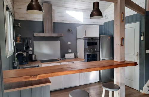 Hourtin House | Perfect Getaway: New Wood House with Pool & Ocean Views