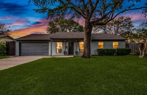 Plano House | Family-Friendly Getaway in Downtown Plano with Pool & Spa