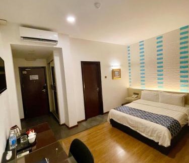 Bintulu Hotel | Budget-Friendly New World Express Motel with Great Amenities