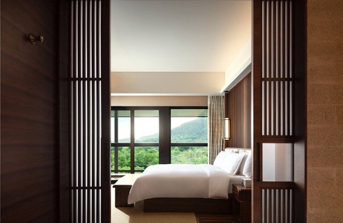 Chaosha Hotel | Experience Relaxation at New World Qingyuan Hotel