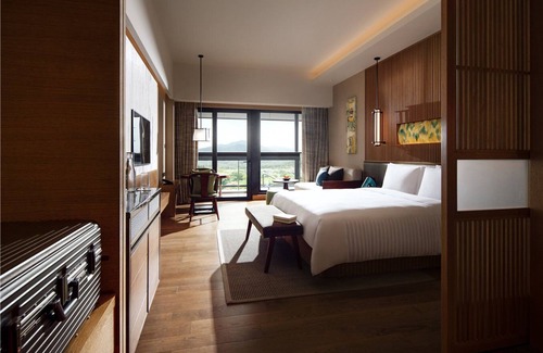 Chaosha Hotel | Experience Relaxation at New World Qingyuan Hotel