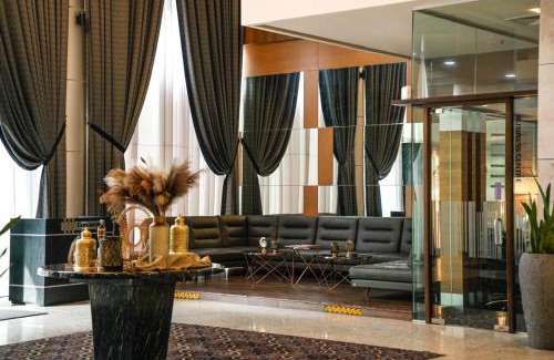 Bintulu Hotel | Explore New World Suites: 4-Star Stay with Breakfast & Access