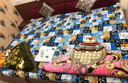 Ujjain House | New Yanti Guest House