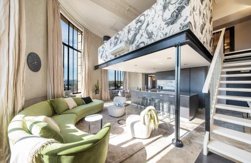 Prahran Apartment | Stylish New York Apt in Iconic Prahran Central