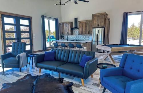 Purcell House | New Yote Cabin with Pool Table & Fireplace, 18 Minutes South of Norman