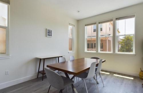 Newark Apartment | Newark 4br w garage nr restaurants park SFO-1577