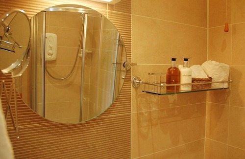 Westcott Other | Newcourt Barton: Guest Rated 9.8 with Family-Friendly Amenities