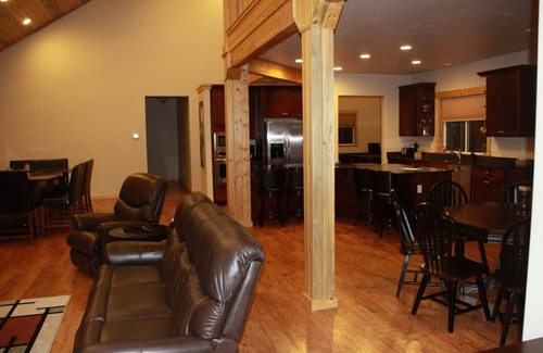 Polson House | Inviting Home with Game Room & Gym - Rated 9.8/10!