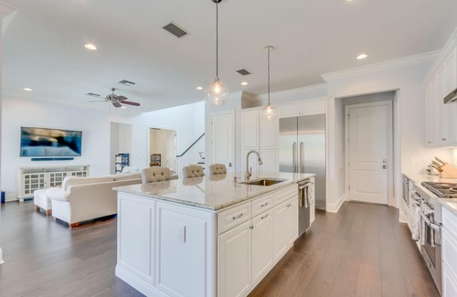 Totterdale House | Island Retreat with Saltwater Pool & Oceanfront Views