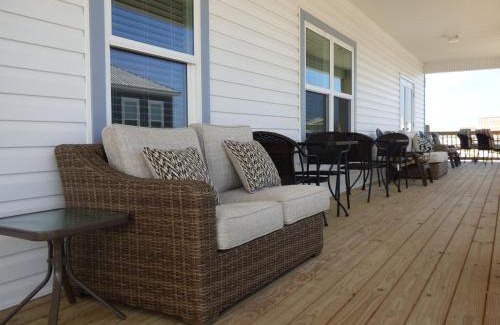 Dauphin Island House | Newer Large Beachside 6 Bedroom House 3000 Sq Ft Sleeps 22