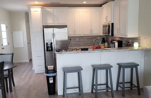 Fort Myers Beach House | Newer one bedroom full bath manufactured home two miles from fort myers beach.