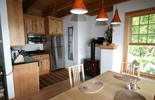 Poultney Cottage | Lake St. Catherine Cottage: Kayaks, Pool & Guest Rated 10/10