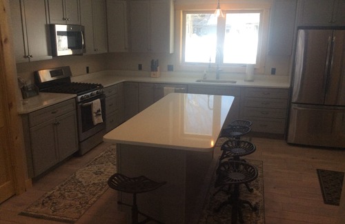 Bartlett Condo | New Condo Near Attitash & Storyland with Great Amenities