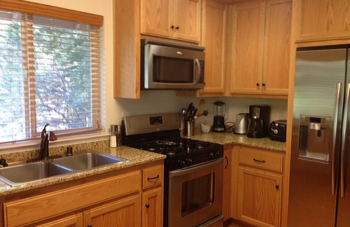 Yosemite West House | Explore Yosemite Inverness House: Top-Rated with Pool & More