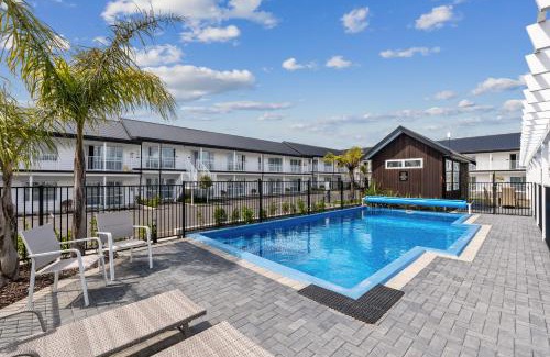 Kawaha Point Hotel | Discover Newina Rotorua: 5-Star Oceanfront Retreat