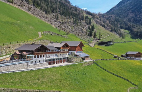 Sand in Taufers Apartment | Quiet Pet-Friendly Holiday Home with Top Amenities
