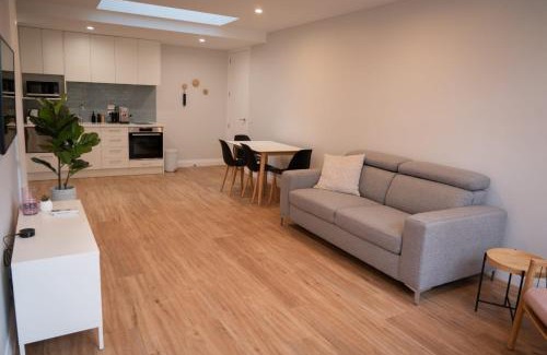 Khandallah Apartment | Modern 1 Bedroom Retreat in Central Khandallah