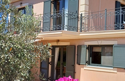 Mousata House | Stunning Villas with Sea and Mountain Views, Rated 9.8/10