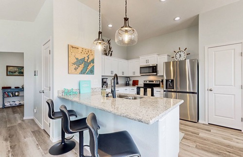 Rockport House | Coastal Retreat with Ocean Views & Pool - Rated 10/10