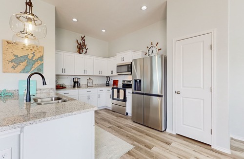 Rockport House | Coastal Retreat with Ocean Views & Pool - Rated 10/10