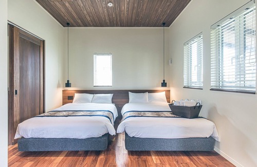 Maeda Hotel | Modern Ocean View Condo with Pool & BBQ in Okinawa