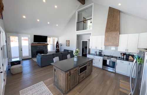 Lake Hatcher Park House | Newly Built: Gorgeous Pagosa Peak View Lakefront House - Breathtaking Views