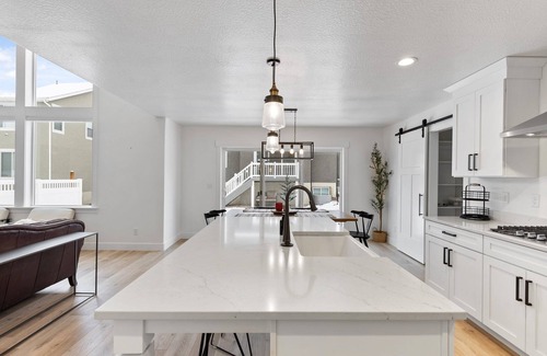 Salt Lake County House | Discover a New Retreat in Herriman with Hot Tub & Pets Welcome