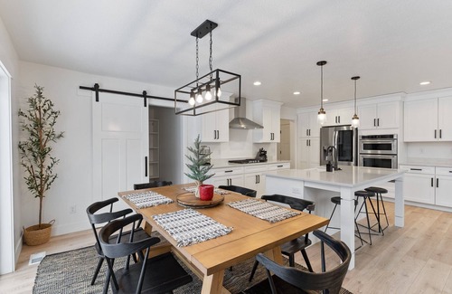 Salt Lake County House | Discover a New Retreat in Herriman with Hot Tub & Pets Welcome